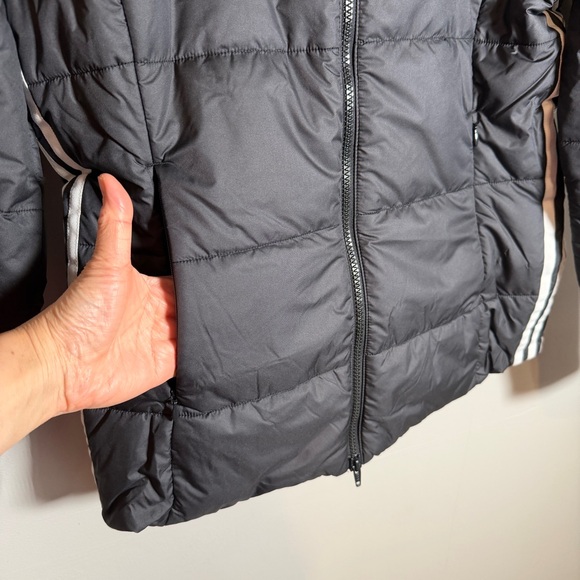 Adidas Originals Womens Slim Puffer Hooded 3-Stripes Jacket GD2507 MEDIUM Black - Picture 3 of 12